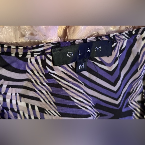 Size medium GLAM Multi color dress - Picture 2 of 3